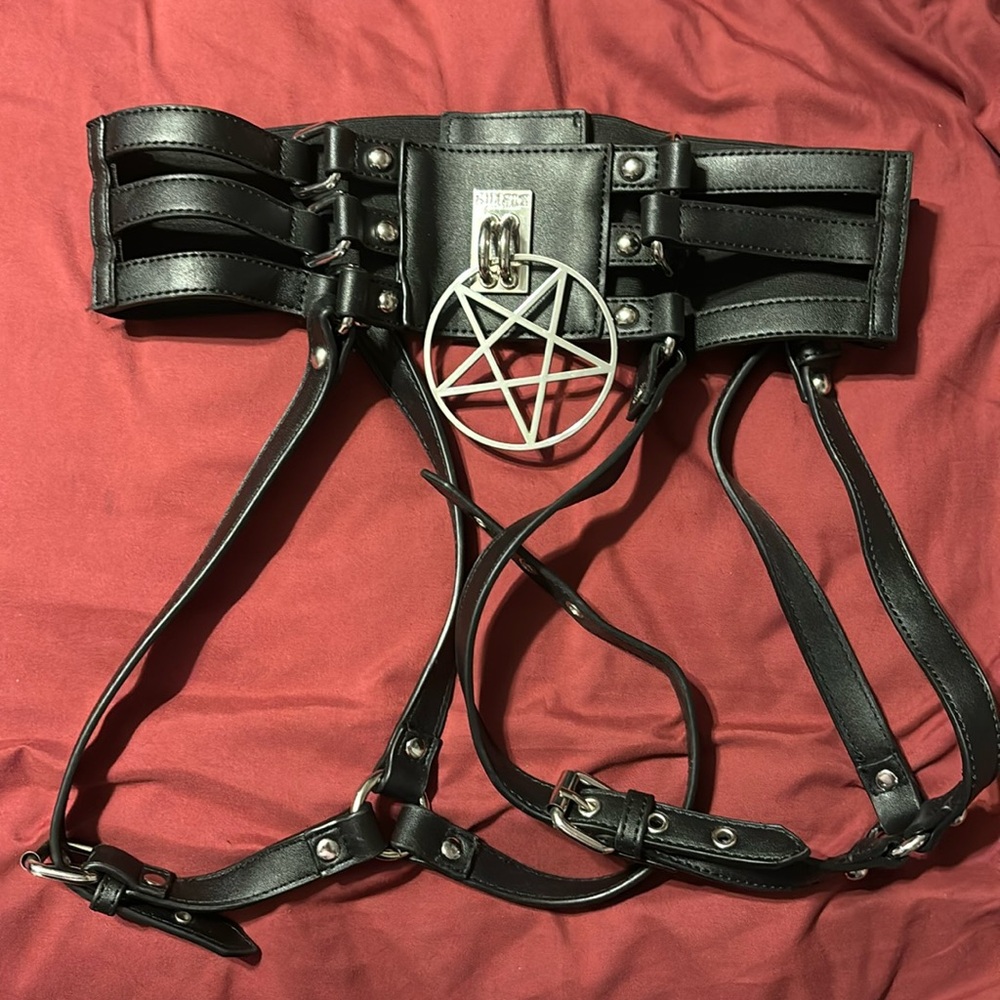 Killstar belt